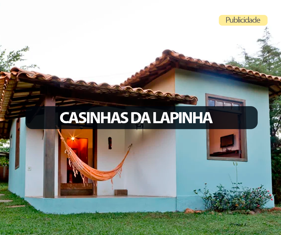 Vista panorâmica da Lapinha da Serra com montanhas da Serra do Cipó