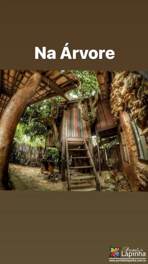 Casa na Árvore na Beira da Lagoa